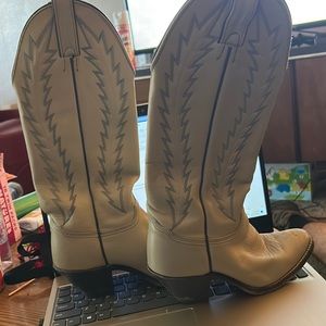 Cream colored Leather Uppers size 6